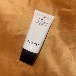 CHANEL CC CREAM 20